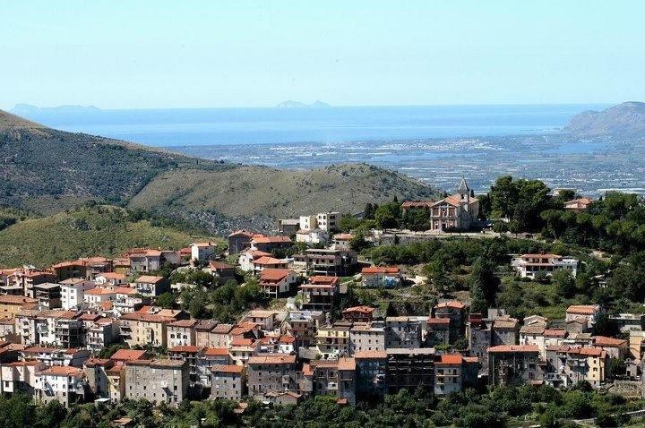 فيلا Agriturismo Collecammino Lenola المظهر الخارجي الصورة